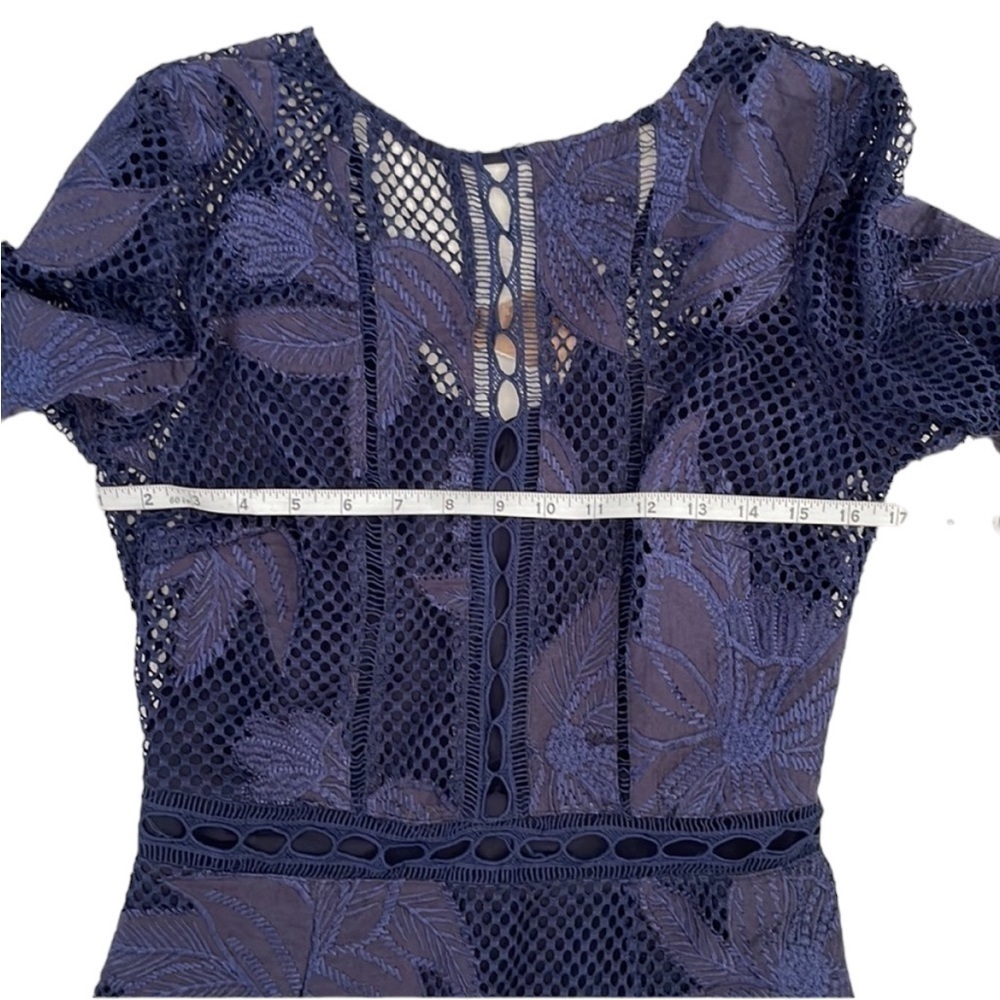 Adelyn Rae Lace Dress - Picture 3 of 10